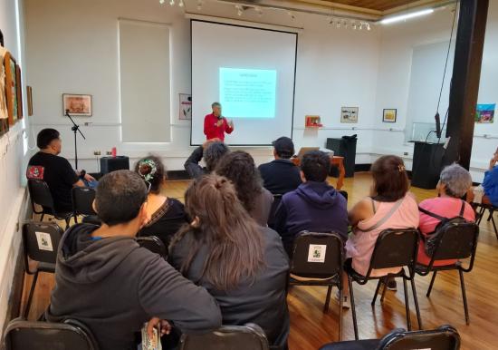 Charla sobre presencia ancestral indígena convocó a público en Pichilemu durante el Día de los Patrimonios en Verano 2026