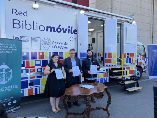 Región de O’Higgins recibe nuevo Bibliomóvil Regional para fortalecer el acceso a la lectura y la cultura