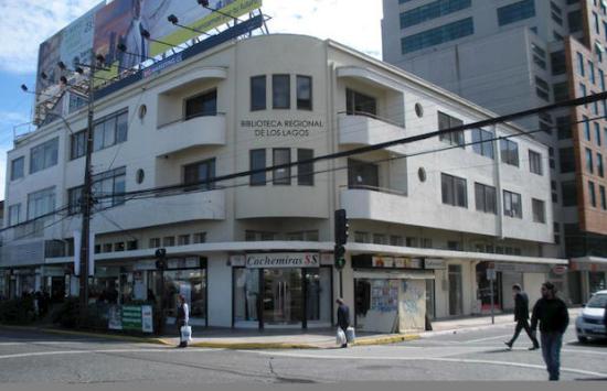 Los Lagos Regional Library