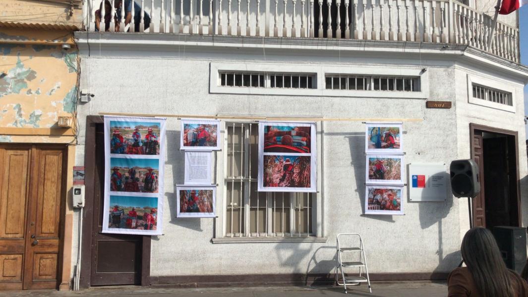Exposición fotográfica “Proceso de creación del textil andino”. Iquique.