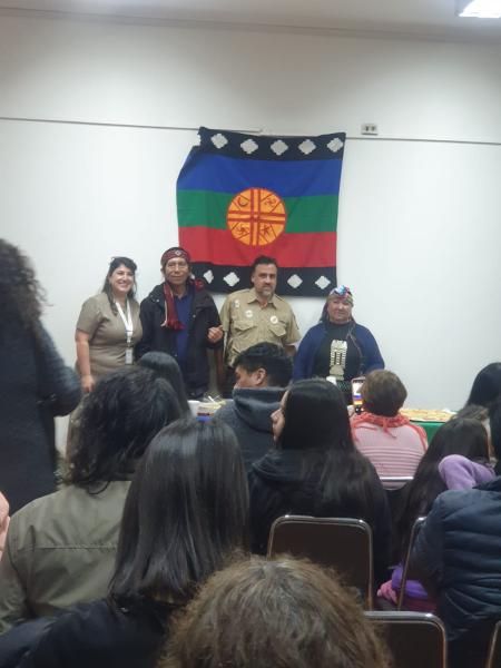 Directora Servicio del Patrimonio Leslie Araya, Ulkantufe (cantor) Joel Maripil, Encargado de Pueblos Originarios Pablo Ramírez y Lamngen Josefina Railaf Curaqueo