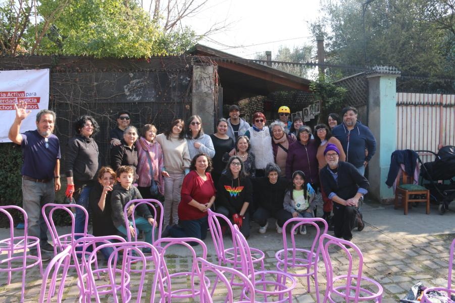 Jornada de limpieza y pintado de sillas en sitio de memoria Irán 3037