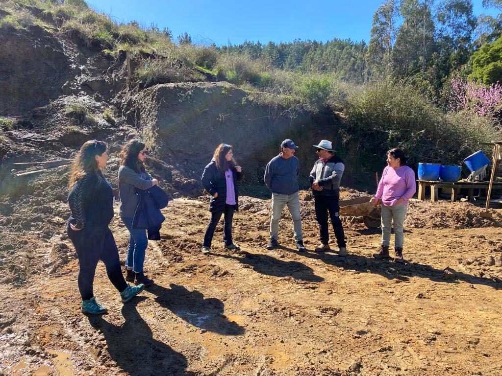 Directora Nélida Pozo conversa con cultores